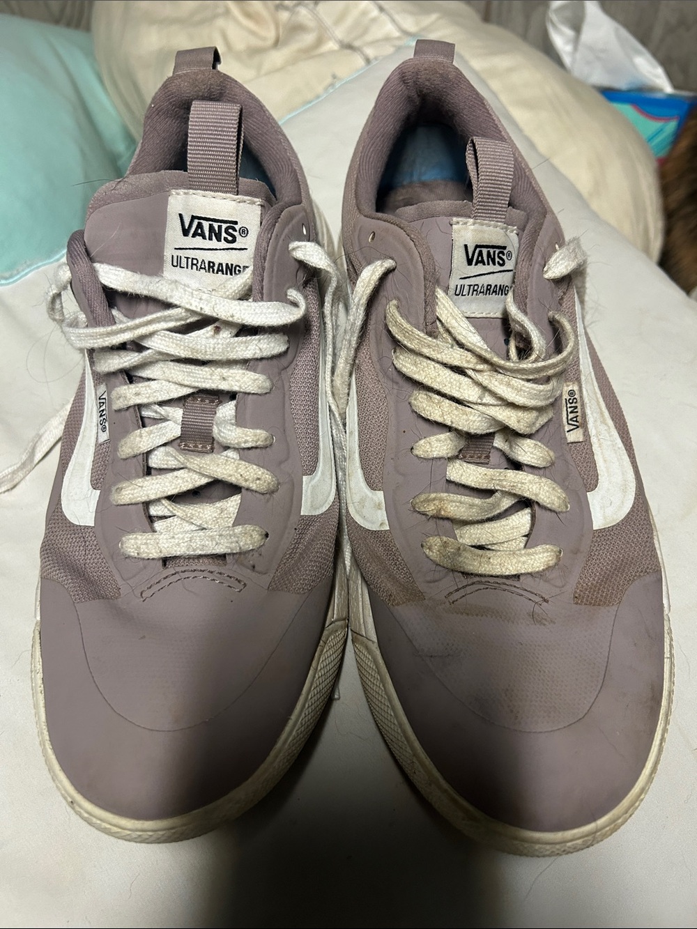 Vans Ultrarange women’s  Sneakers in Mauve with White Sidestripe